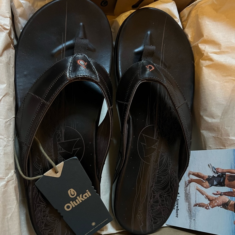 OluKai Men's Flip-Flops NIB 13